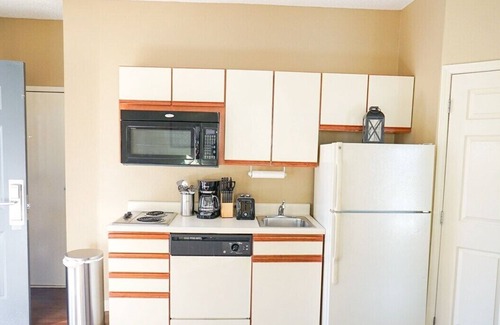 Wichita Apartment | Sleepover: Private 1BD/1BA - Downtown Wichitan
