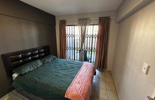 Bloubergstrand Apartment | Sleepover Self-Catering