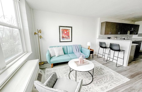 Corryville Apartment | Sleepover: Updated 1BD/1BA + Gym - Cincinnati