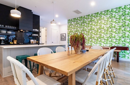 Germantown House | Sleeps 24 | 5mins to DT | 2 4BR Suites at Magnolia