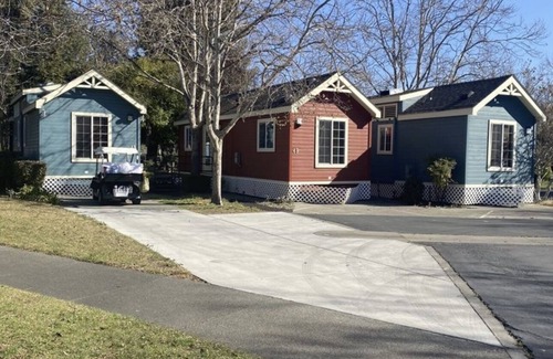 Napa Cottage | Sleeps 4! 1 Queen Size Bed with fold out couch. Unit has fridge, stove/microwave