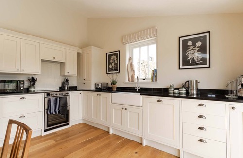 Truro House | Sleeps 4, Dog friendly, Perfect retreat for families