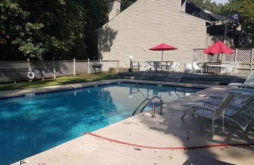 St. Andrews Condo | Sleeps 4- Quiet One Bedroom Condo near all Attractions in Columbia, SC
