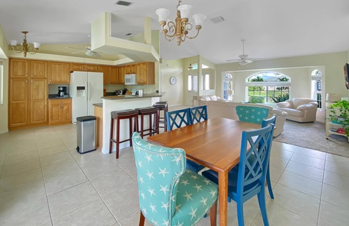 Pine Valley Villa | Sleeps 6, full refund*, heated pool, Dog ok