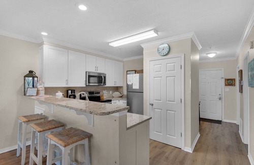 Miramar Beach Condo | Sleeps 8, dog friendly, private beach, beach service for 4! NEW BEACH RAMP!
