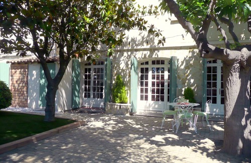 Port-Saint-Louis-du-Rhone House | Sleeps 4, ground floor apartment in a villa between the Rhône and the sea