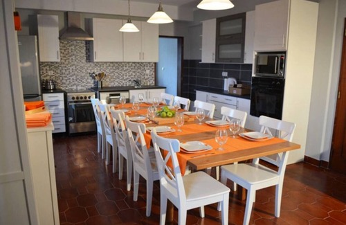 Sao Martinho do Porto Villa | Sleeps22-Garden-HotTub-Pool-Barbecue-Jacuzzi