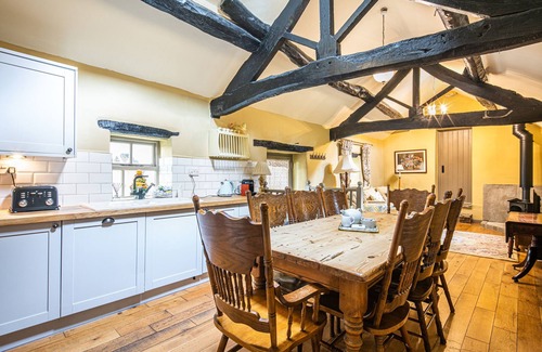 Bakewell Cottage | SLIPPER LO, pet friendly, character holiday cottage in Bakewell