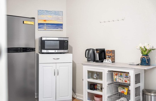 Edgewater House | Sloan’s Lake Bungalow · Basement Suite Near Highlands