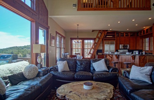 Snowshoe House | Slope side 8 BR at Sanctuary Majestic Mountain Top Estate 4800 square feet of quality sleeps 16