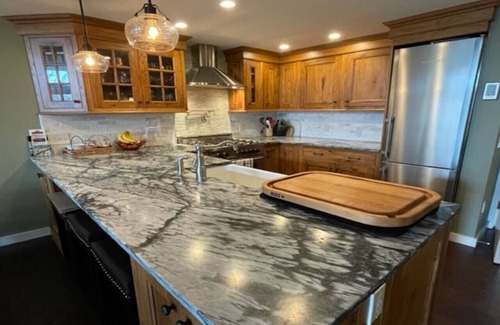 Stratton Mountain Apartment | Slopeside E-10 ski in ski out the door