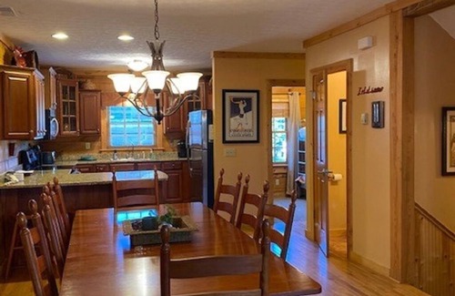 Snowshoe House | Slopeside-Loggers Run- Three level Townhome - Ski-in/Ski-out