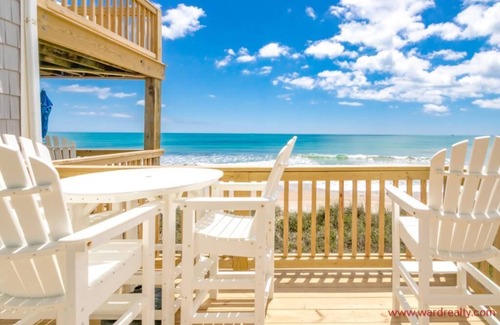 Sneads Ferry House | Slow M'Ocean - Beautiful 2 BR Oceanfront Townhome!