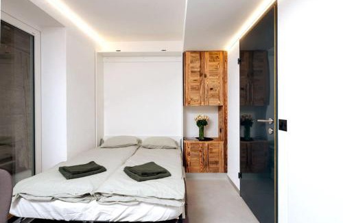 Montana Apartment | Small but WOW! Studio with pool @ the central lake