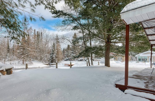 Saint-Raymond Ski Chalet | Small chalet on the water's edge - CITQ # 302512