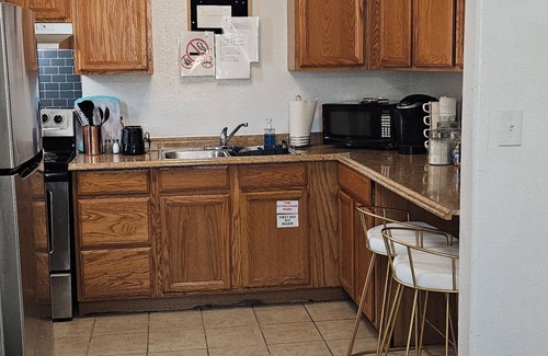 Elko House | Small charming 1 bedroom duplex in Elko's tree streets neighborhood