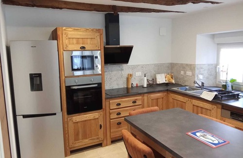 Brehand House | Small country house with wood-burning stove, 20 minutes from beaches.