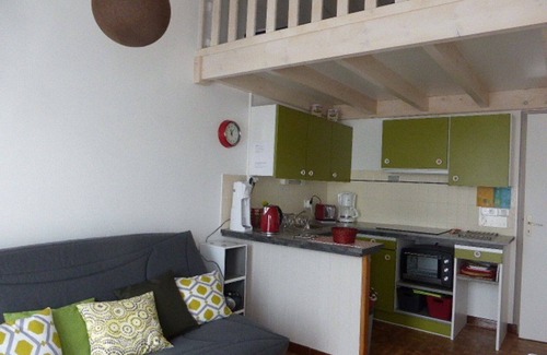 Saint-Georges-de-Didonne House | Small house 4 people "Pointe de Vallières" private parking, beach 300m.