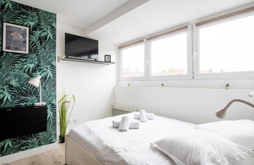 Fives Apartment | Small Functional Studio – right next to the metro
