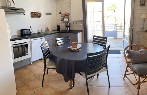 Noirmoutier-en-l'Ile House | Small house typically Noirmoutrine 243 steps from the old beach