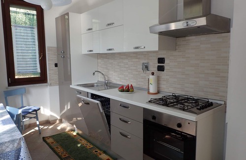 Giustenice House | Small house among the olive trees near the sea 009031LT0003