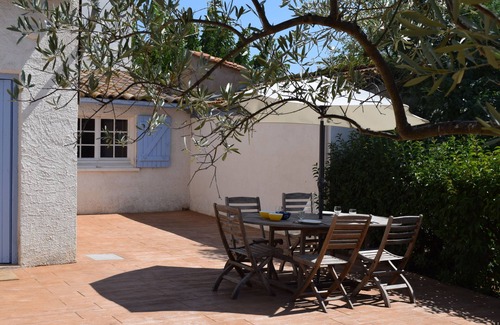 Beziers Cottage | Small house, shared pool, near Béziers and Canal du Midi, calm guaranteed