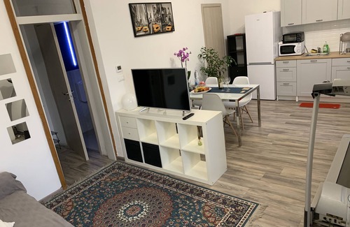 Udine House | Small house with garden in a historic village