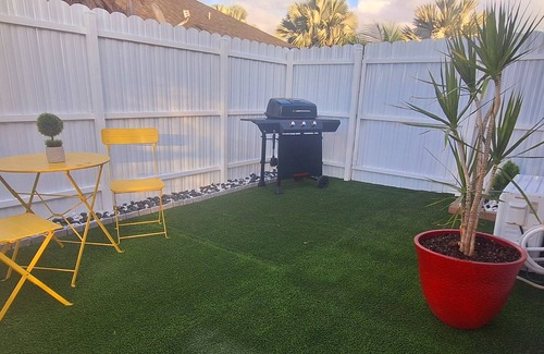 Sunshine Apartment | Small Love/BBQ