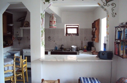 Budens House | Small multi-storey house with beautiful roof terrace, involved in village life