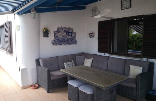 Quelfes House | Small Oasis 7 min from the beach, House with swimming pool