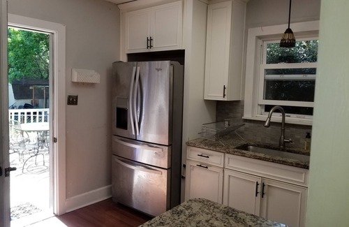 Charleston Cottage | Small private home on quite street just a short distance to downtown Charleston.