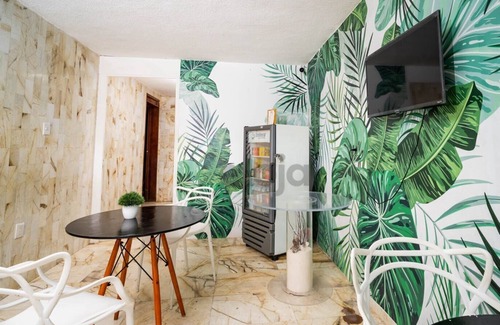 Punta Cancun House | Small suite with warmth
