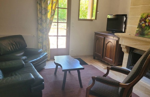 Gourdon House | Small traditional stone house, independent and on one level