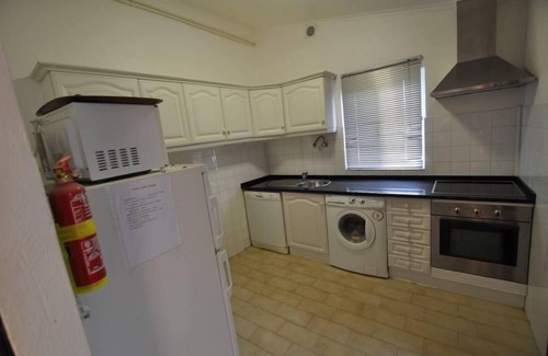 Silves House | Small Villa with 3 bedrooms,2 bathrooms, AC, wifi,private pool.