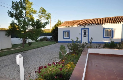 Silves House | Small Villa with 3 bedrooms,2 bathrooms, AC, wifi,private pool.