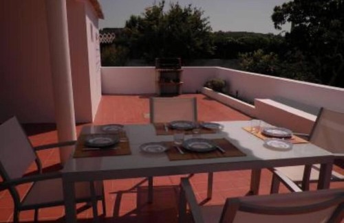 Silves House | Small Villa with 3 bedrooms,2 bathrooms, AC, wifi,private pool.