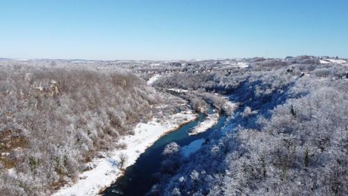 Veljun Apartment | SMARAGD RIVER near Rastoke & Plitvice Lakes