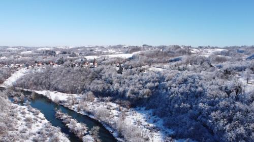 Veljun Apartment | SMARAGD RIVER near Rastoke & Plitvice Lakes