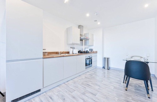 Wolverhampton Apartment | Smart 1 Bed Apartment in Wolverhampton