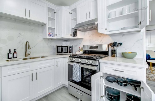 Alhambra Apartment | Smart 2BR Unit + Parking + Near DTLA #TravelSGV