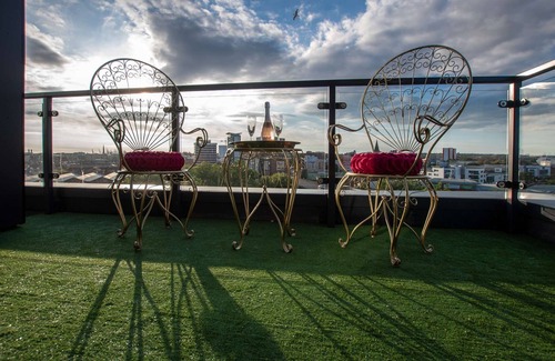 Southampton City Centre Apartment | Smart Apartments - The Queens