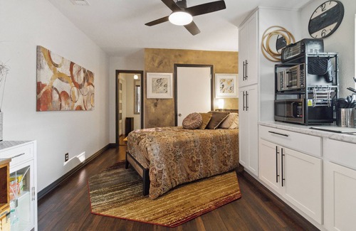 Dallas Apartment | Smart & Functional Studio w/Elevated Design Perspective only 20 Mins to Downtown