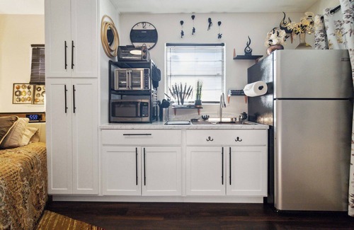 Dallas Apartment | Smart & Functional Studio w/Elevated Design Perspective only 20 Mins to Downtown