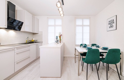 Rott Apartment | ☆Smart Home - Wuppertal - Perfect for 6-8 Guests! Central - Parking - Netflix