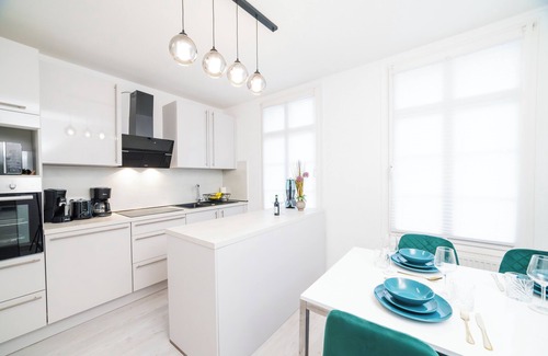 Rott Apartment | ☆Smart Home - Wuppertal - Perfect for 6-8 Guests! Central - Parking - Netflix