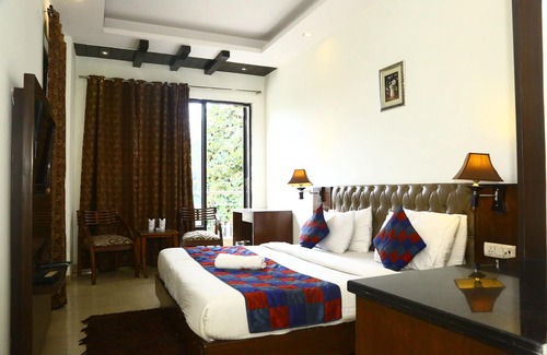 DLF City House | Smart Inn-1
