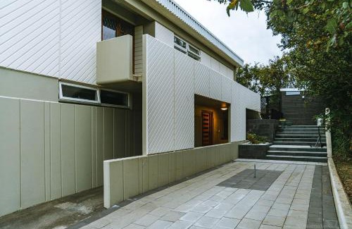 Innri-Njarthvik House | Smart Luxury - Gaming Arena, Gym, Sauna and Jacuzzi