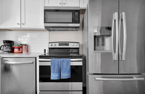 Lakeshore South House | Smart Saver Townhouse, Close 2 NAS Jax, Long-Term