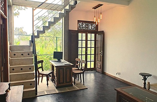 Polgasowita Villa | Smart Single Room with Private Toilet