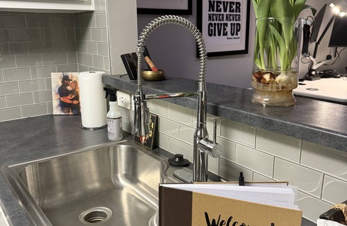Acworth Apartment | Smart, Stylish Apartment , Alexa & Purple Mattress